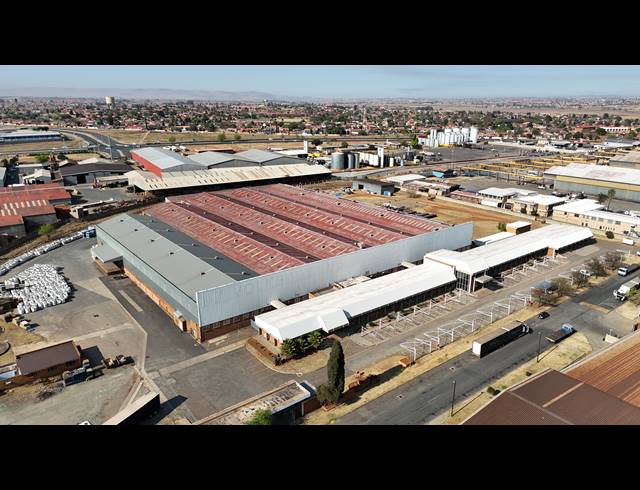 18,424M² WAREHOUSE TO LET IN ROODEKOP